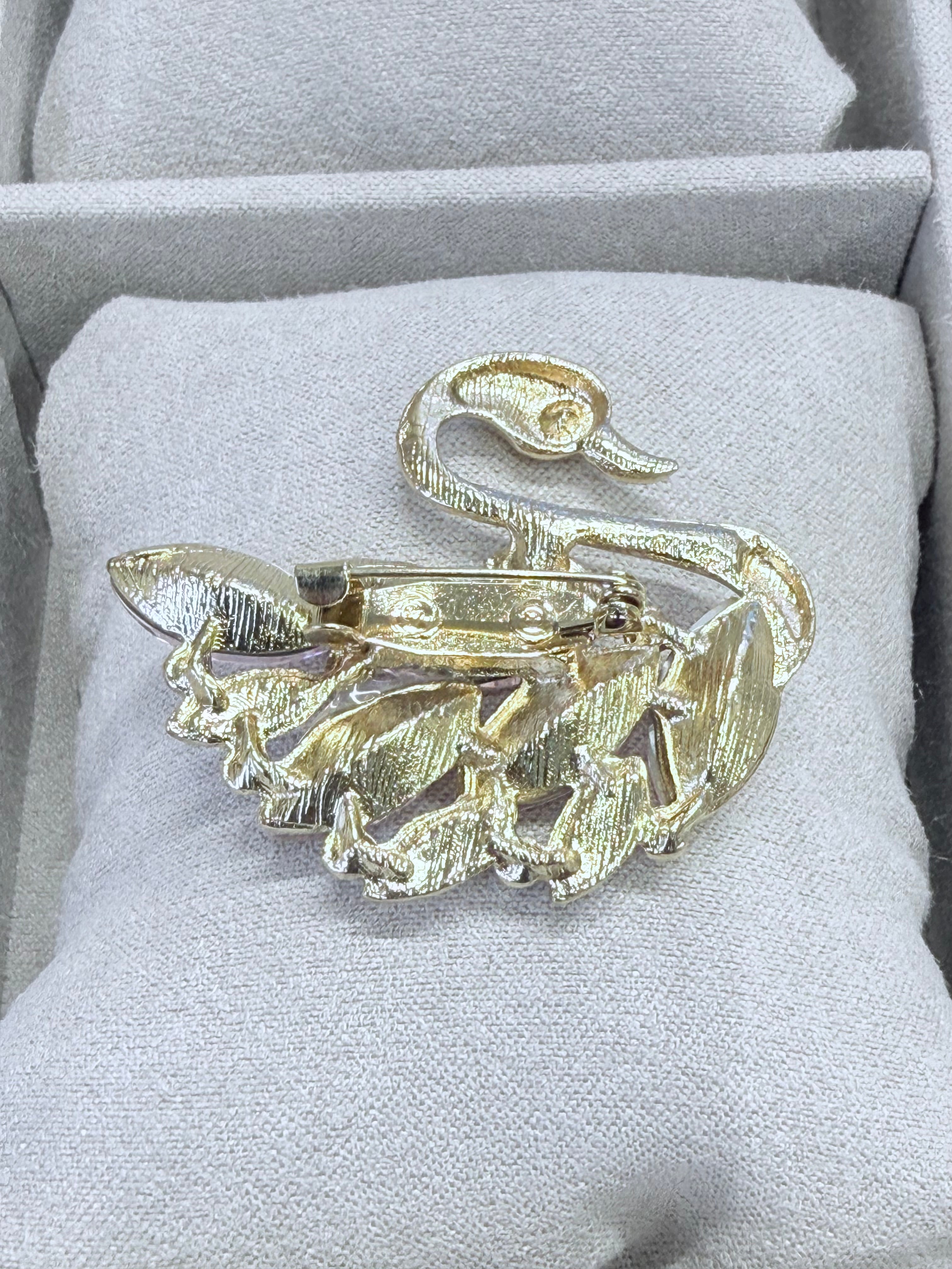 Swan Brooch- 6 Colors
