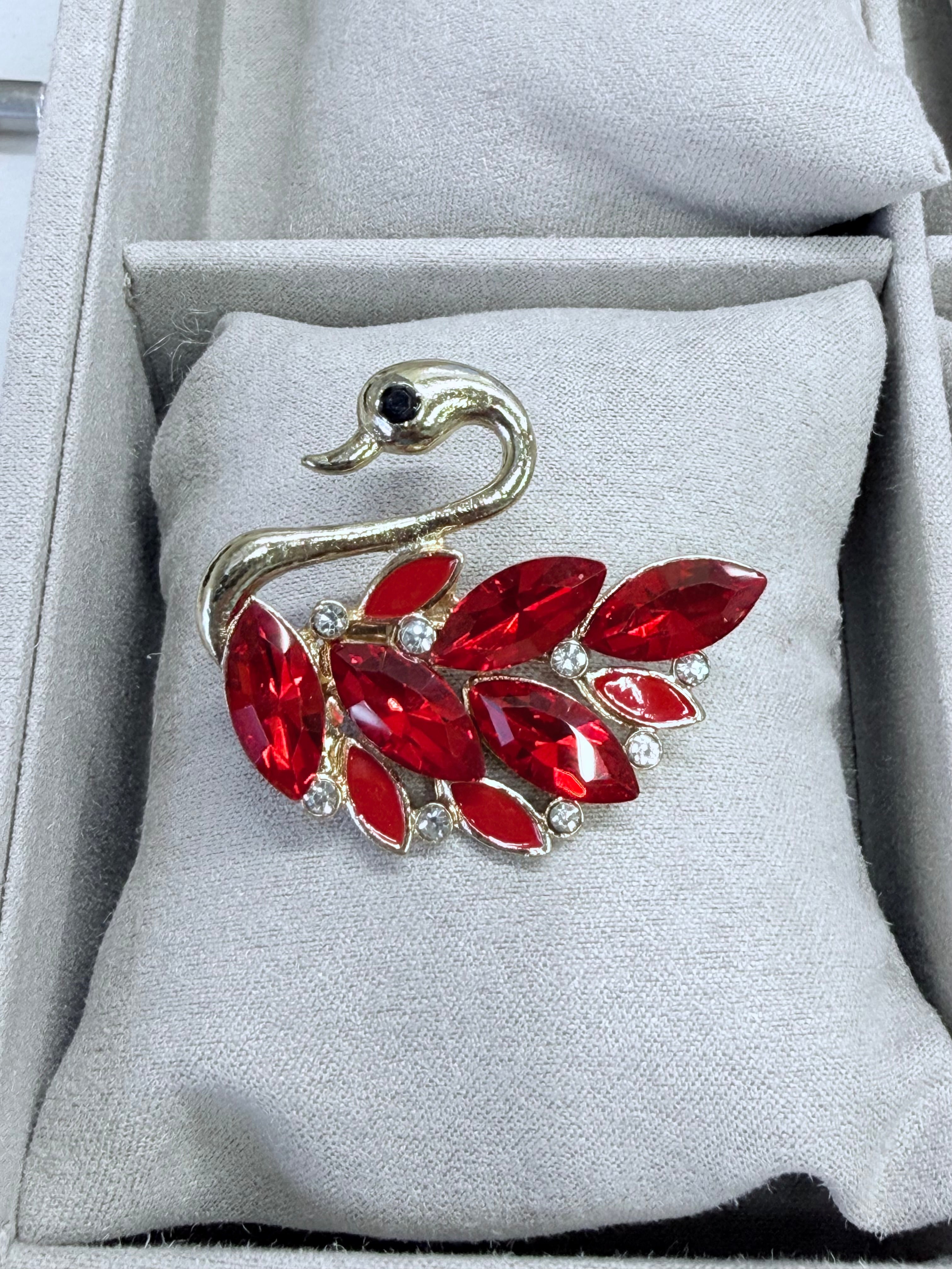 Swan Brooch- 6 Colors