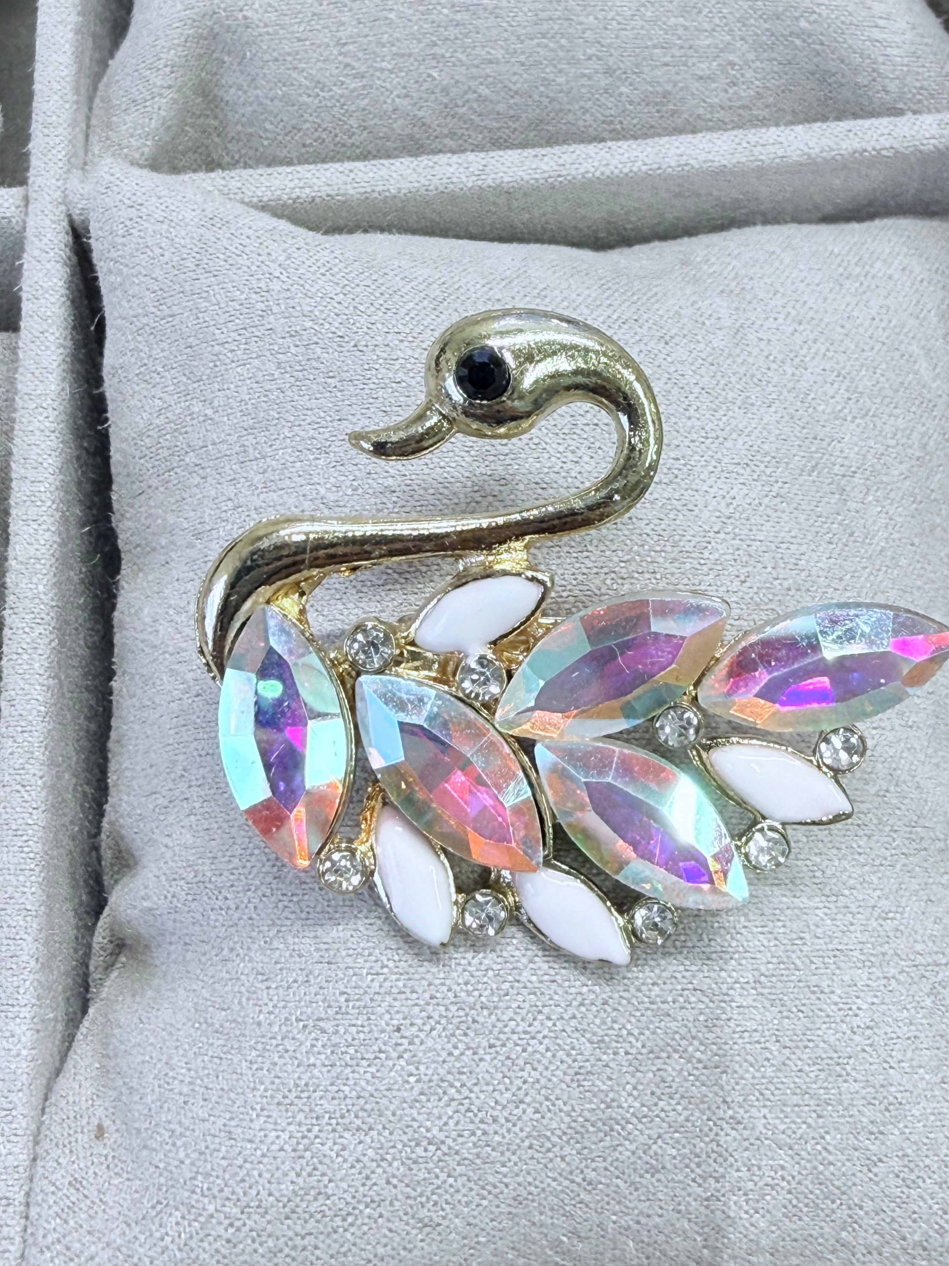 Swan Brooch- 6 Colors