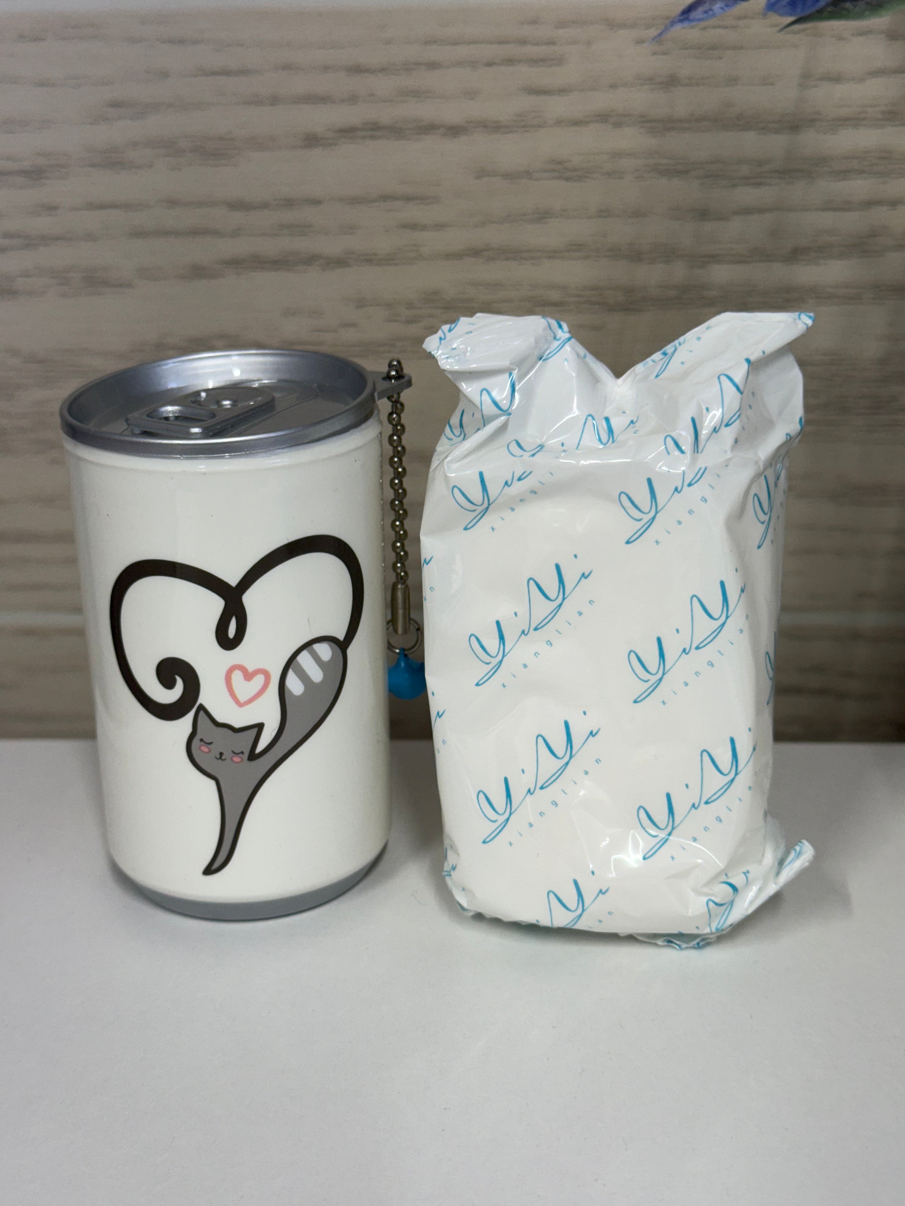 Cat Themed Soda Can Wet Wipes - Multiple Colors